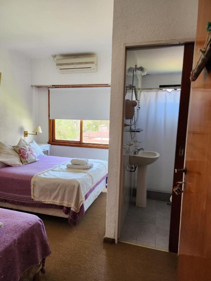 Barracuda Hotel *